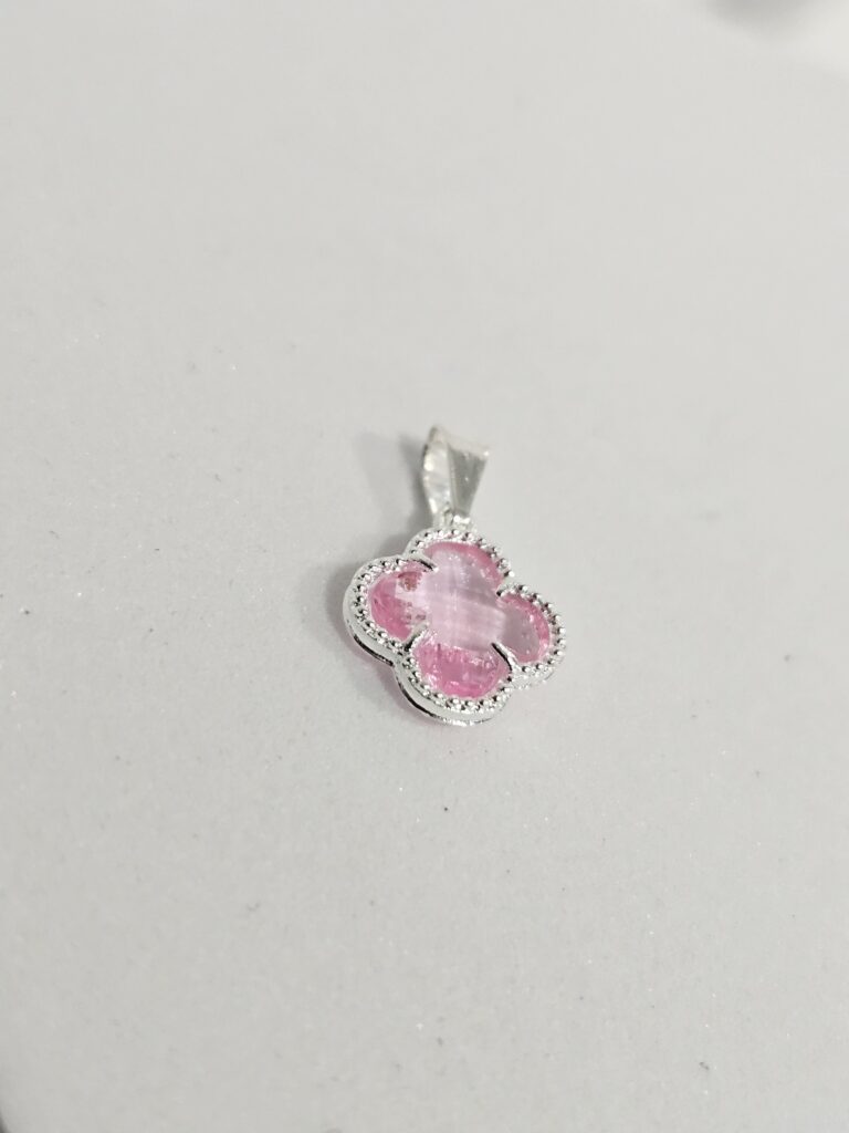 Colgante trébol cristal rosado