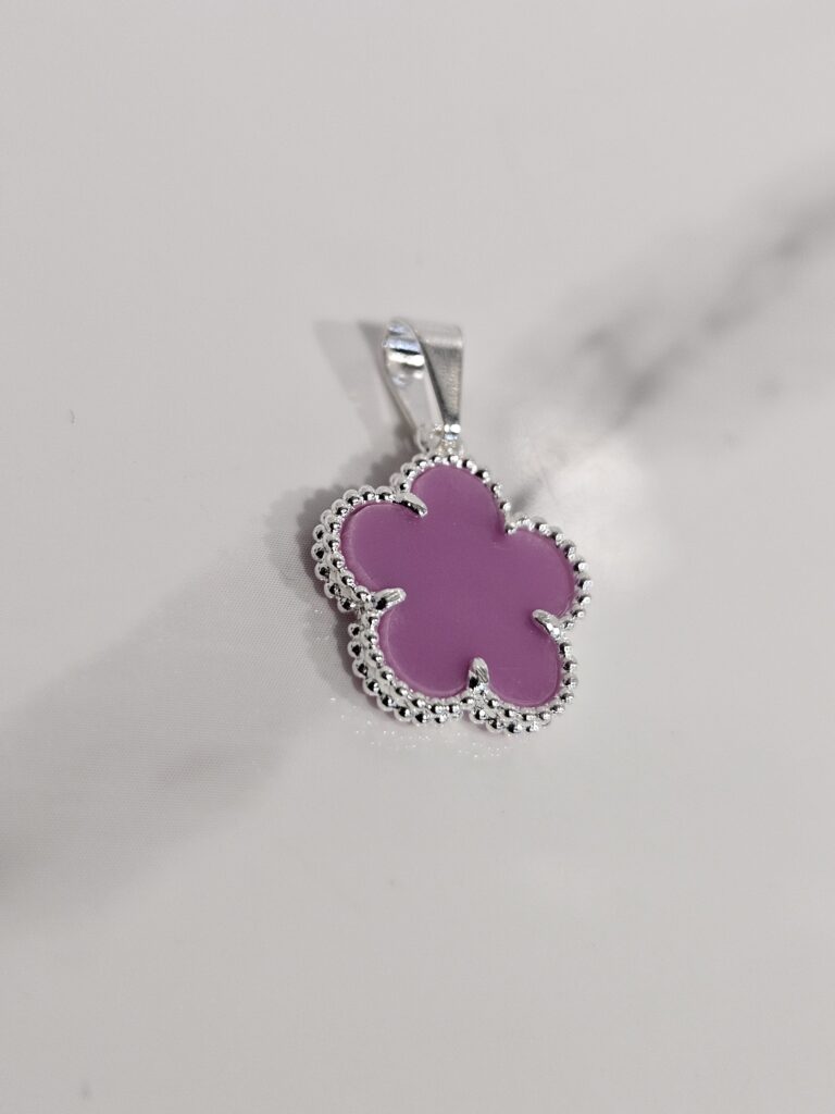 Colgante trébol 5 hojas rosado