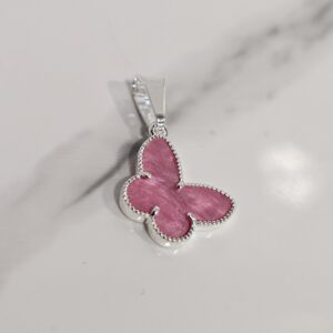 Colgante mariposa rosada