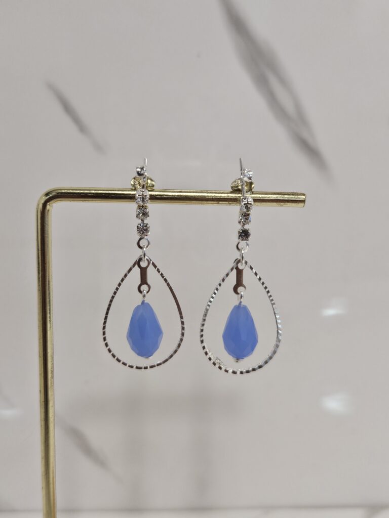 Aro colgante gota con piedra azul
