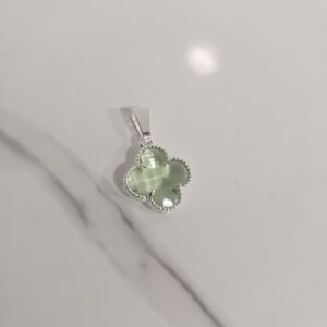 Colgante trébol verde claro