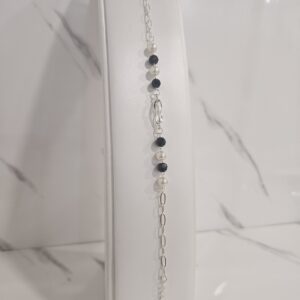 Pulsera esferas negras y blancas