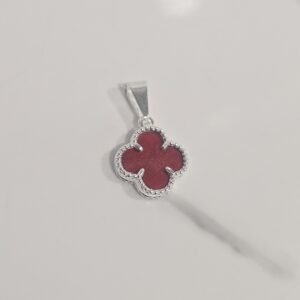 Colgante trébol rojo