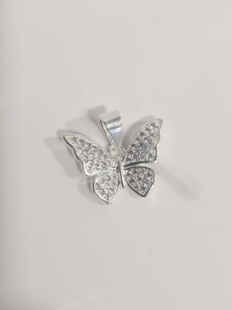 Colgante mariposa con microcircones