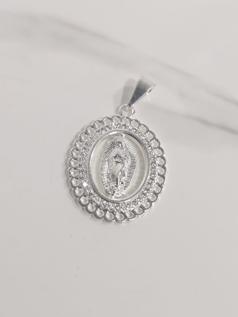 Colgante medalla virgen con microcircones