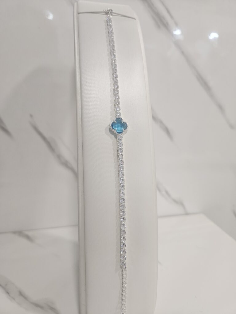 Pulsera tennis con trébol cristal celeste