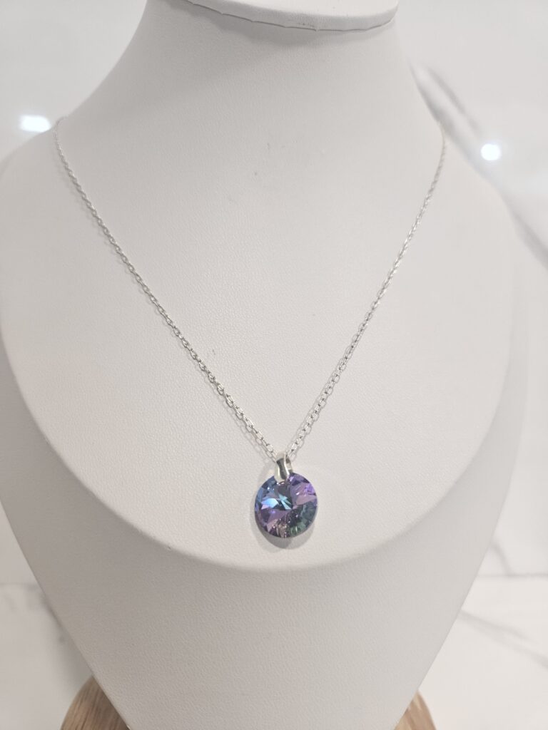Collar circulo cristal austriaco tornasol celeste morado