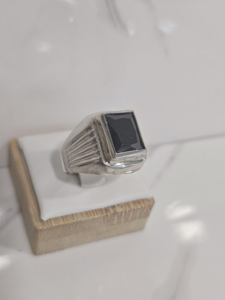 Anillo sello roca onix - Talla 12, 7.3 grs.
