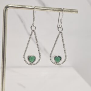 Aro colgante gota con corazon circon verde