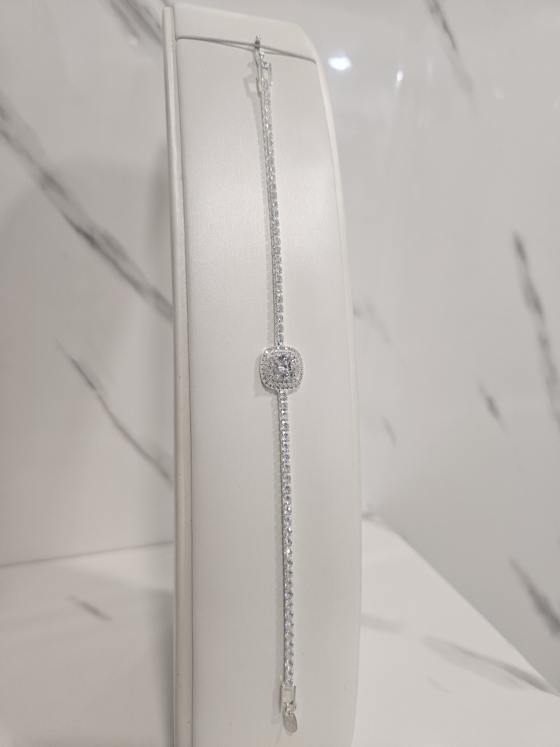Pulsera tennis con cuadrado microcircones