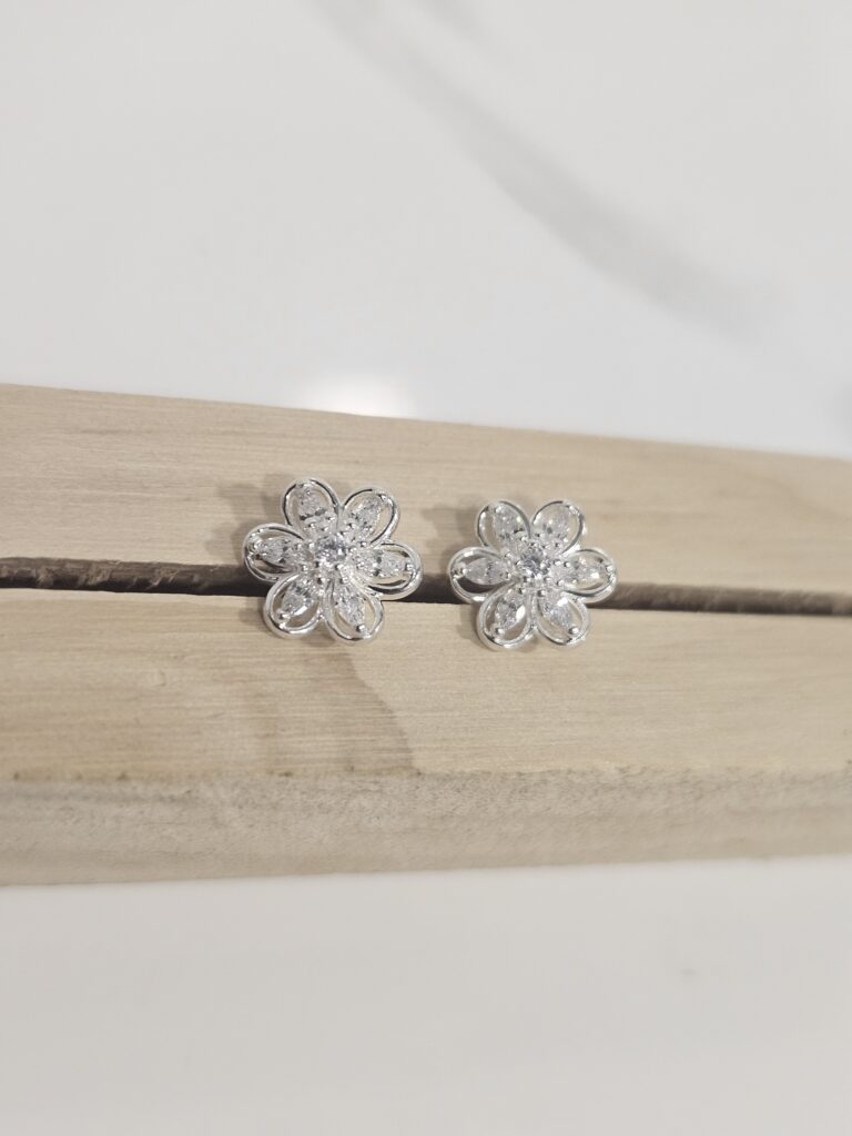 Aro pegado flor con microcircones
