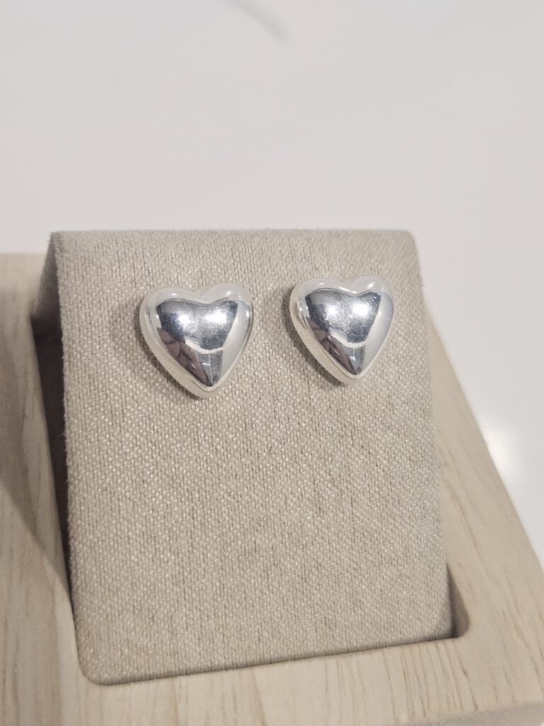 Aro pegado corazones inflado