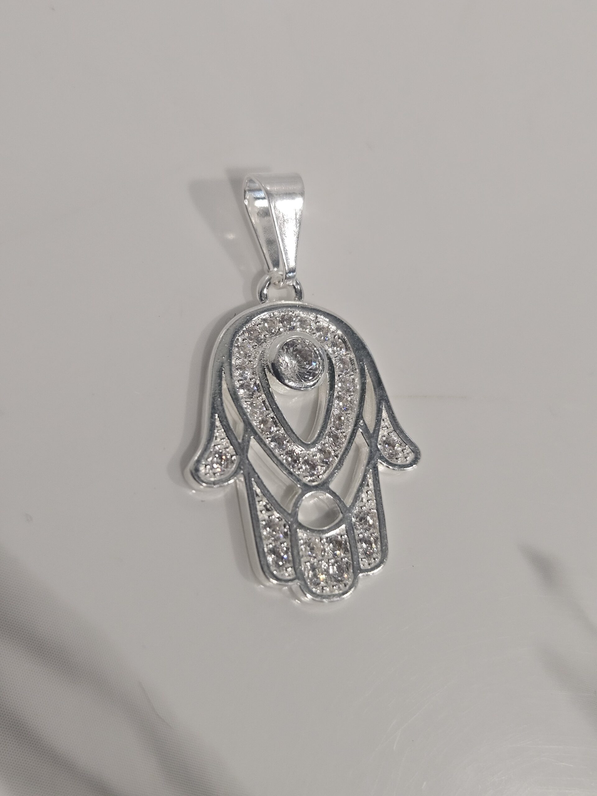 Colgante mano de fatima con microcircones